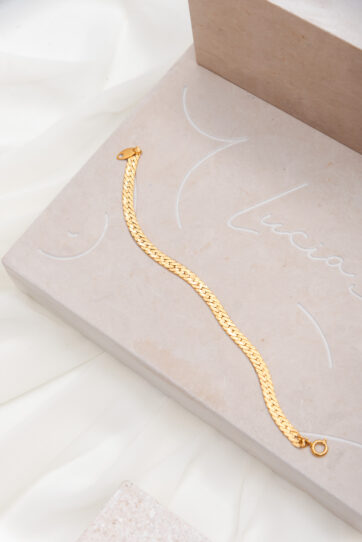 Vintage 90s TRIFARI Gold Tone Bracelet