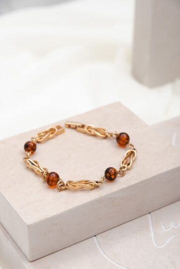 Vintage Avon Gold Tone & Amber Color Detail Bracelet
