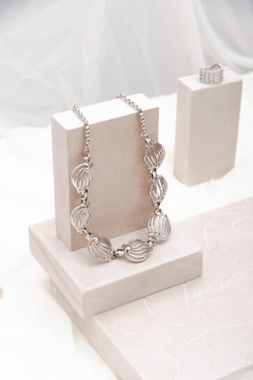 Vintage Silver Tone Design Choker Necklace