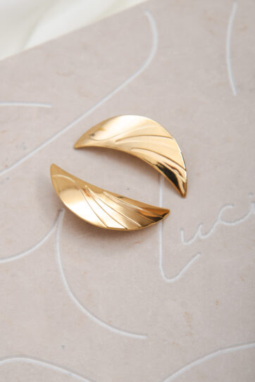 Vintage Gold Tone Long Design Clip On Earrings